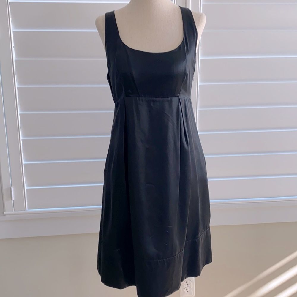 Limited black satin classic dress size 4 w/pockets